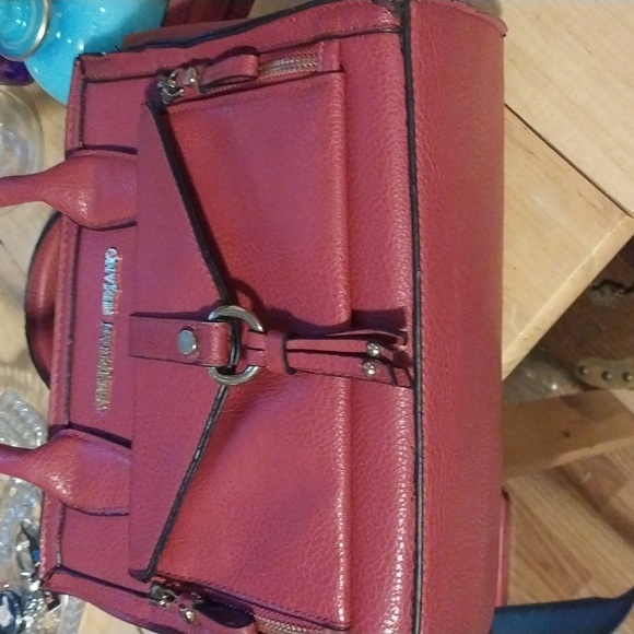 PRICE CUT     Christian Seriano Purse - Picture 4 of 7